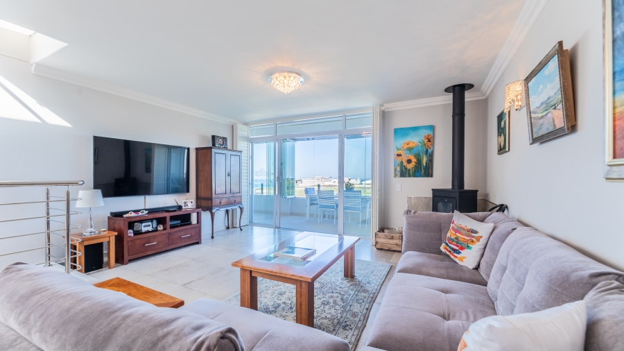 3 Bedroom Property for Sale in Bloubergstrand Western Cape